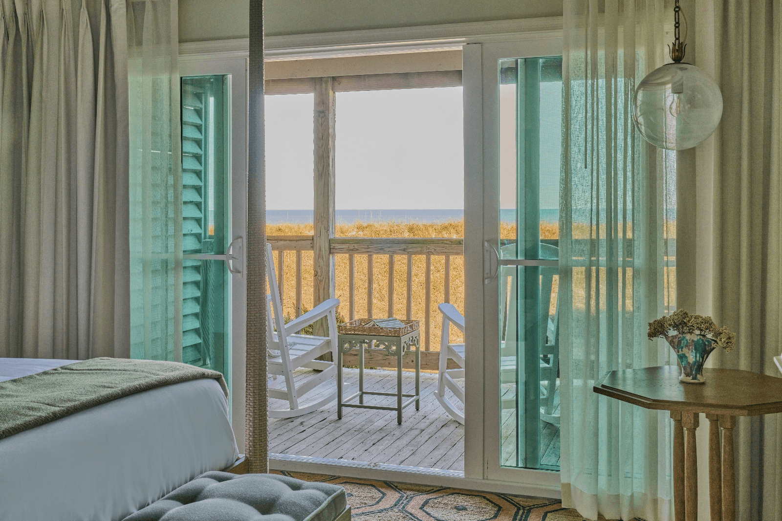 Accommodations 1 image text 01
